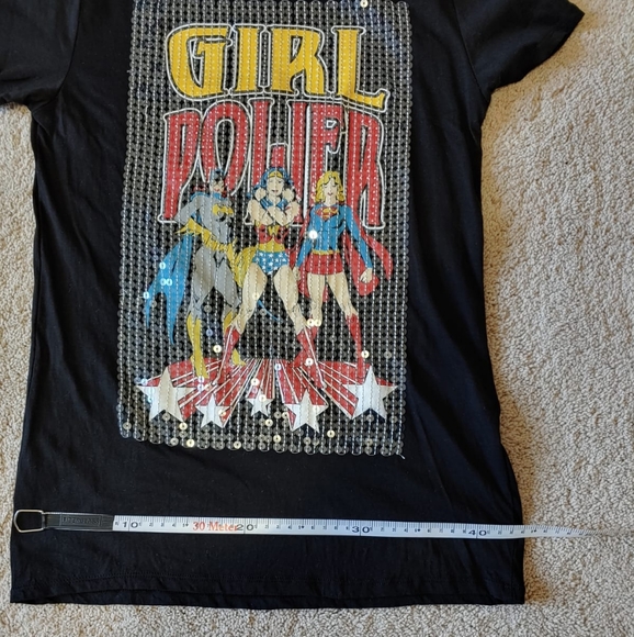😊 2 / $20 Dc comics Tshirt - Picture 3 of 6